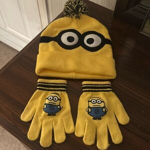 NWOT kids matching hat/glove set
